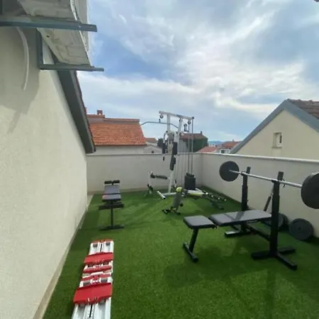 Δωμάτια σε οικογενειακή κατοικία Bonaca Ζαντάρ