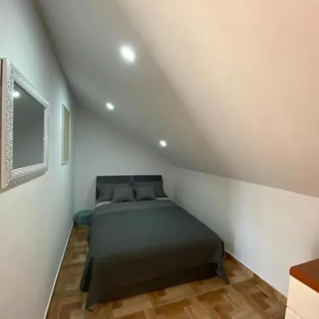 Bonaca Проживання в сім'ї *